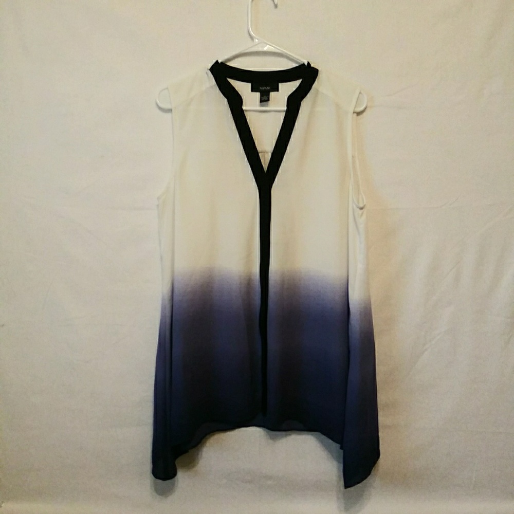 NWOT Alfani Ombre blouse